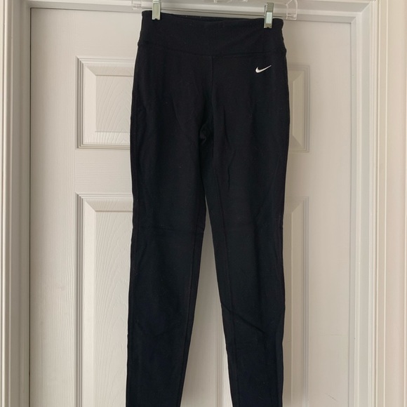 Nike Black Leggings - Picture 4 of 6